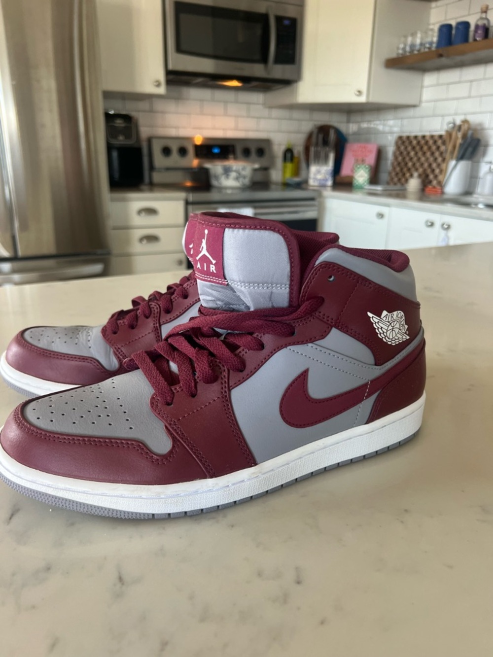 Nike Air Jordan 1 Mid Men's Sneakers - Burgundy/Gray
